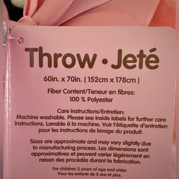 💗Hello Kitty Valentine's blanket throw NWT - Picture 3 of 4